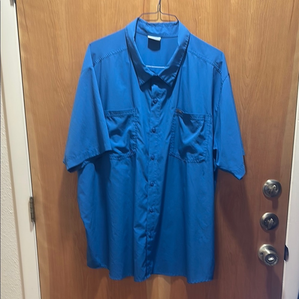 SOLD. SOLD.  SOLD Columbia Fishing shirt size 4X
